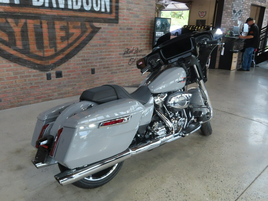 2025 Harley-Davidson® Street Glide® FLHX