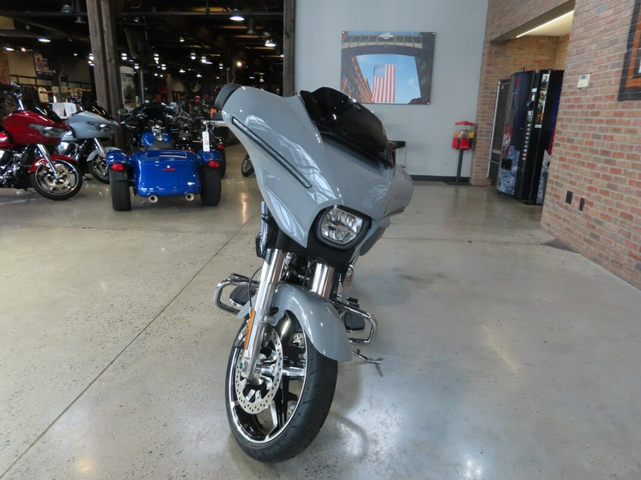 2025 Harley-Davidson® Street Glide® FLHX