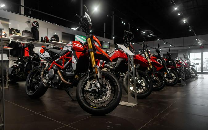 2026 Ducati HYPERMOTARD V2 SP