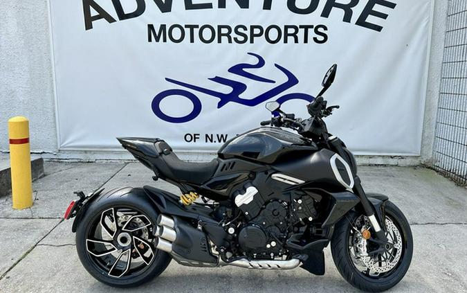 2023 Ducati Diavel V4 Thrilling Black