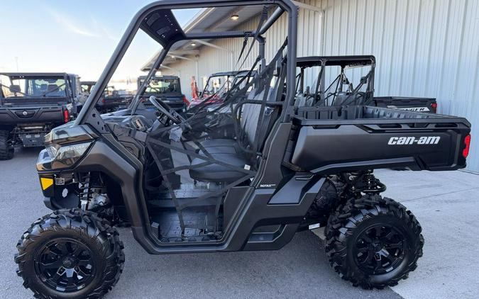 2025 Can-Am® Defender DPS HD10