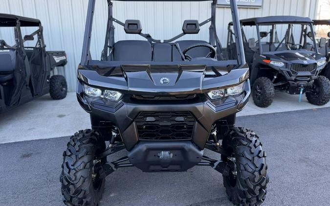 2025 Can-Am® Defender DPS HD10