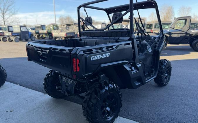 2025 Can-Am® Defender DPS HD10