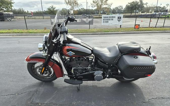 2025 Harley-Davidson Softail FLHC - Heritage Classic