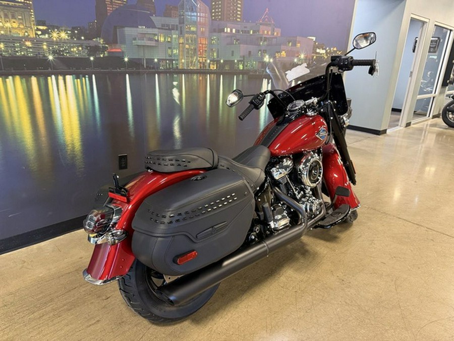 2026 Harley-Davidson Softail FLHC - Heritage Classic