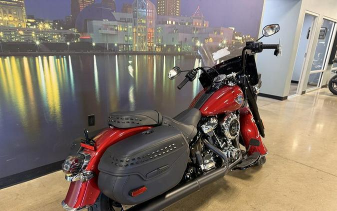 2026 Harley-Davidson Softail FLHC - Heritage Classic