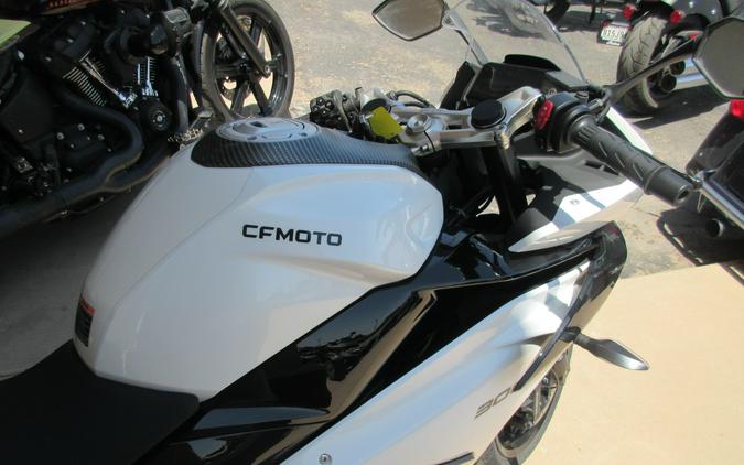 2025 CFMOTO 300SS