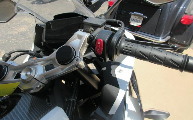 2025 CFMOTO 300SS