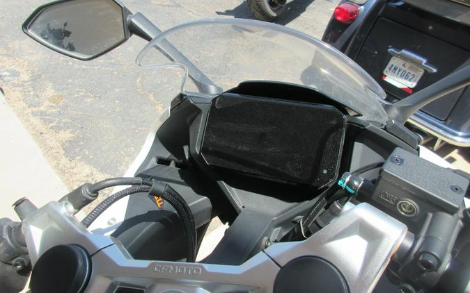 2025 CFMOTO 300SS