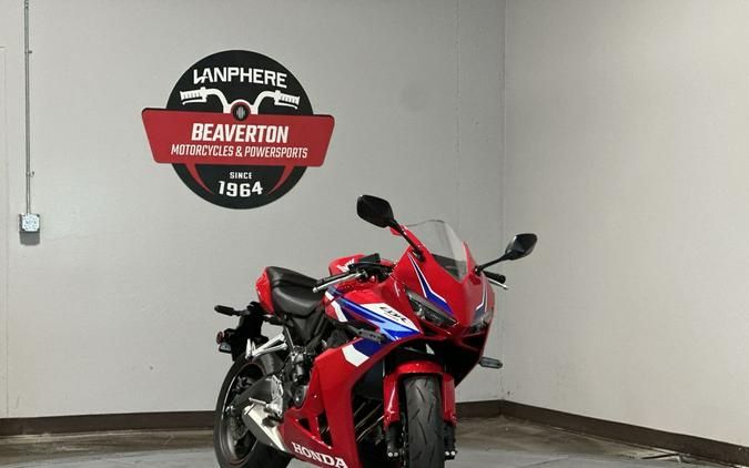 2026 Honda CBR650R E-Clutch