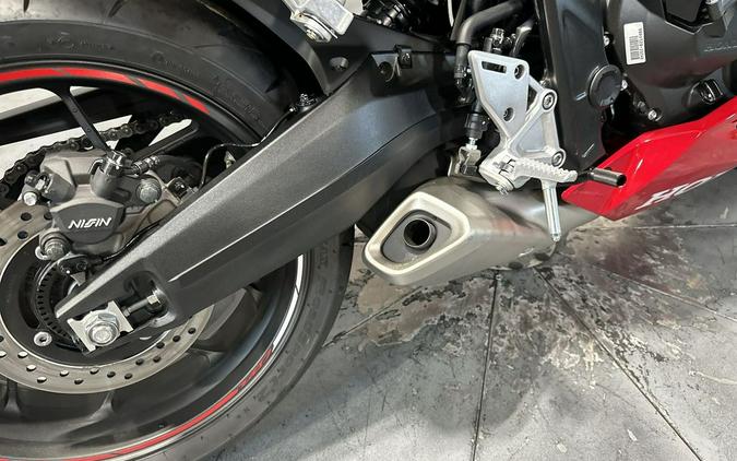 2026 Honda CBR650R E-Clutch