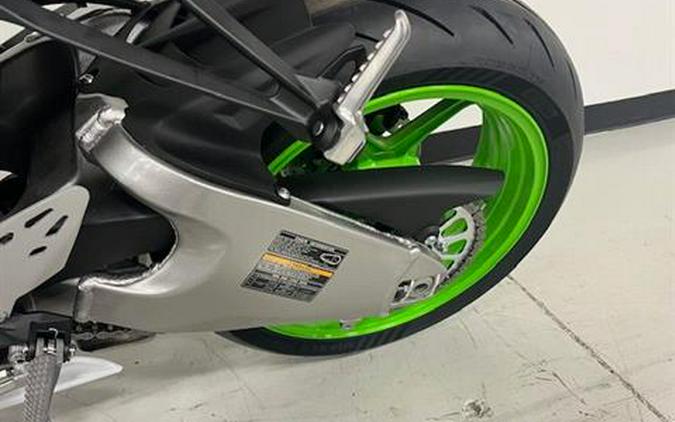 2024 Kawasaki Ninja ZX-6R 40th Anniversary Edition ABS