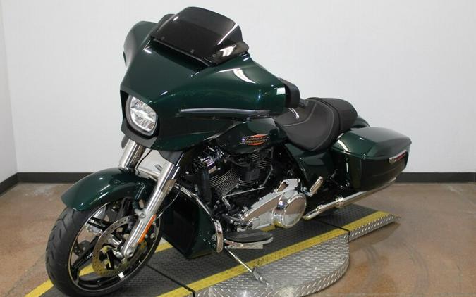 Harley-Davidson Street Glide® 2024 FLHX 84410737DT ALPINE GREEN