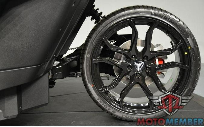 2025 Slingshot Slingshot® S AutoDrive Jet Black