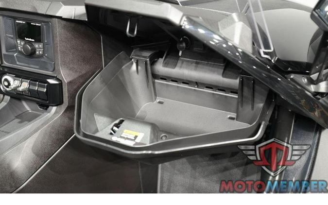 2025 Slingshot Slingshot® S AutoDrive Jet Black
