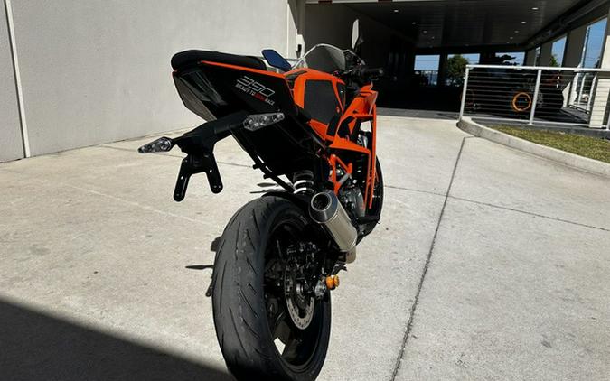 2023 KTM RC 390