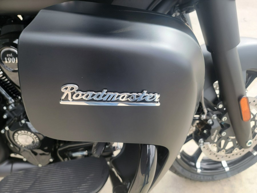 2025 Indian Motorcycle Roadmaster® Dark Horse® with PowerBand Audio Package
