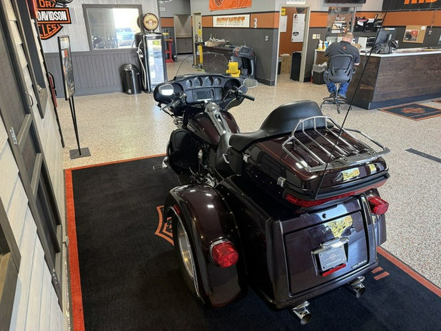 2014 Harley-Davidson Trike FLHTCUTG - Tri Glide Ultra