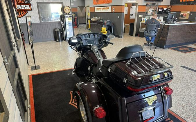 2014 Harley-Davidson Trike FLHTCUTG - Tri Glide Ultra
