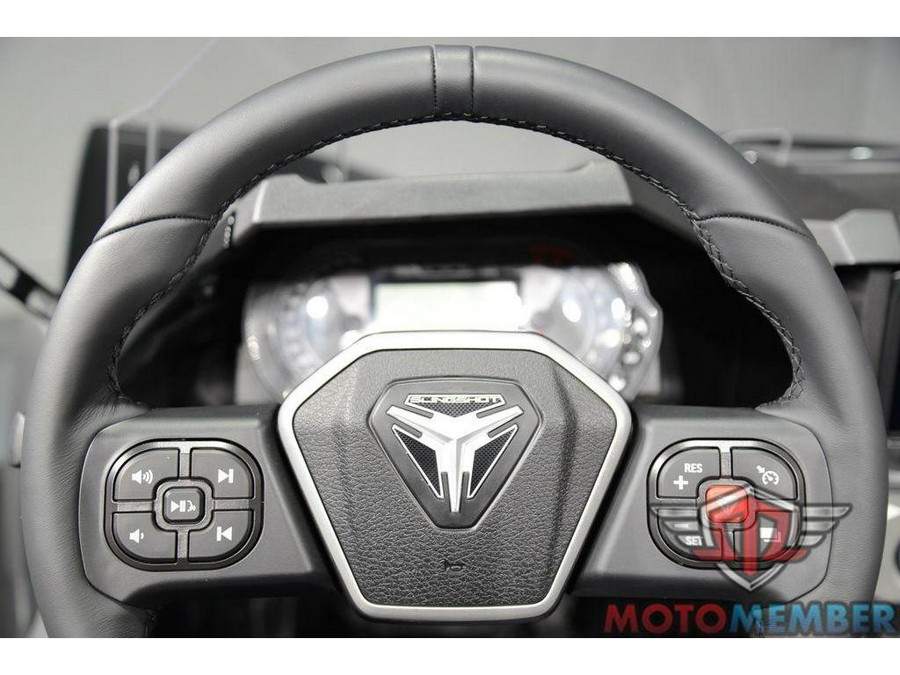 2025 Slingshot Slingshot® SL AutoDrive Jet Black