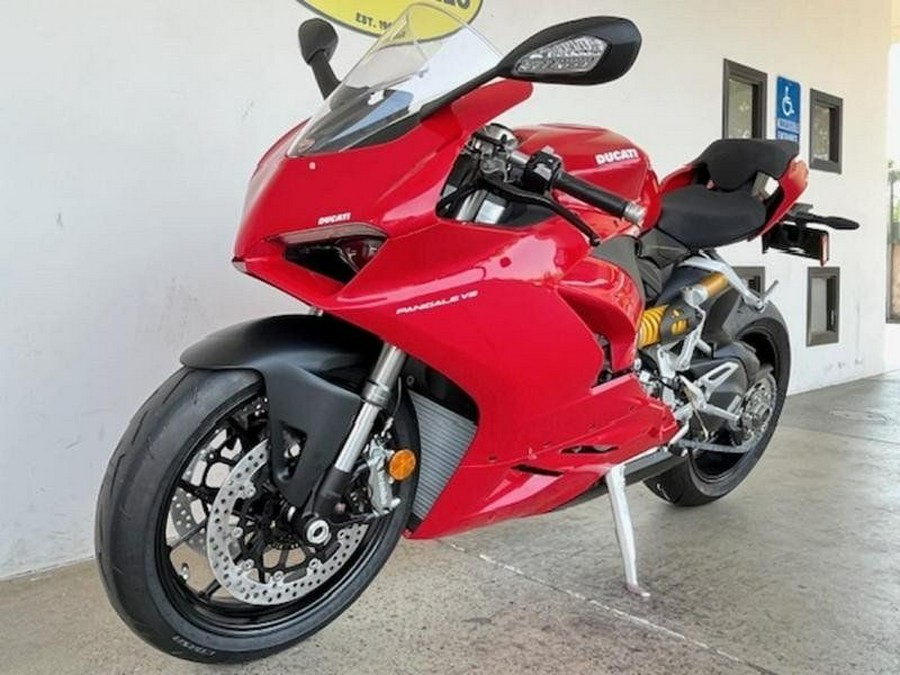 New 2025 Ducati PANIGALE V2