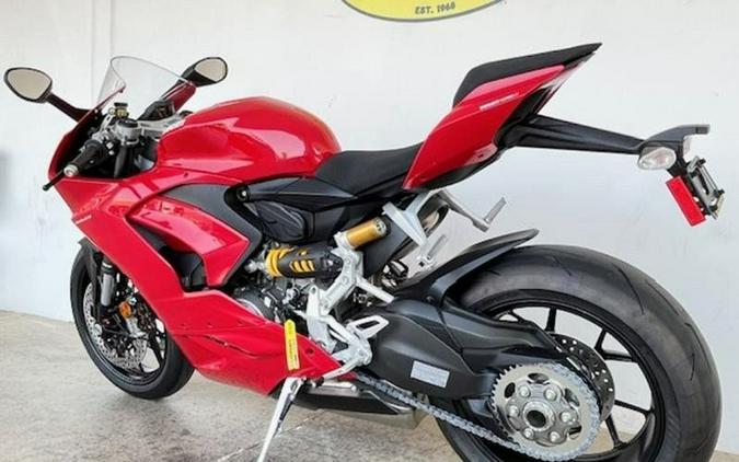 New 2025 Ducati PANIGALE V2