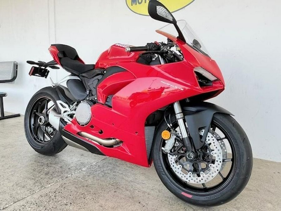 New 2025 Ducati PANIGALE V2