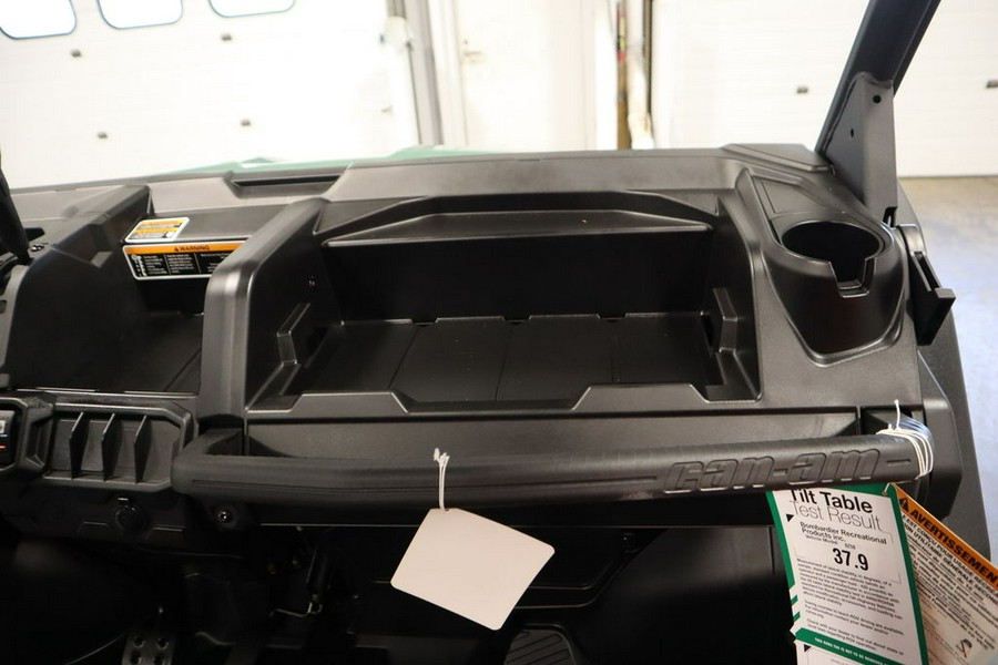 2025 Can-Am® Defender MAX HD7