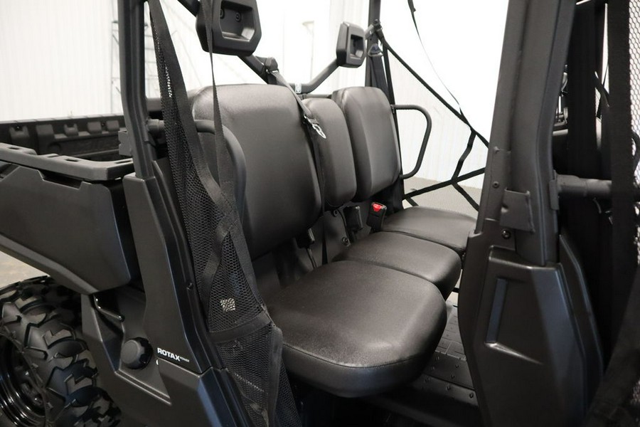 2025 Can-Am® Defender MAX HD7