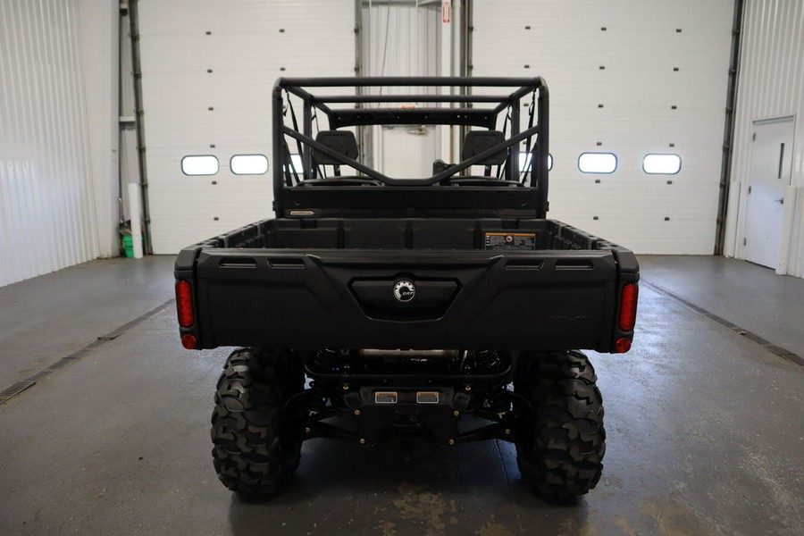 2025 Can-Am® Defender MAX HD7