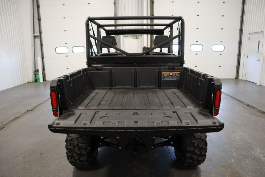 2025 Can-Am® Defender MAX HD7