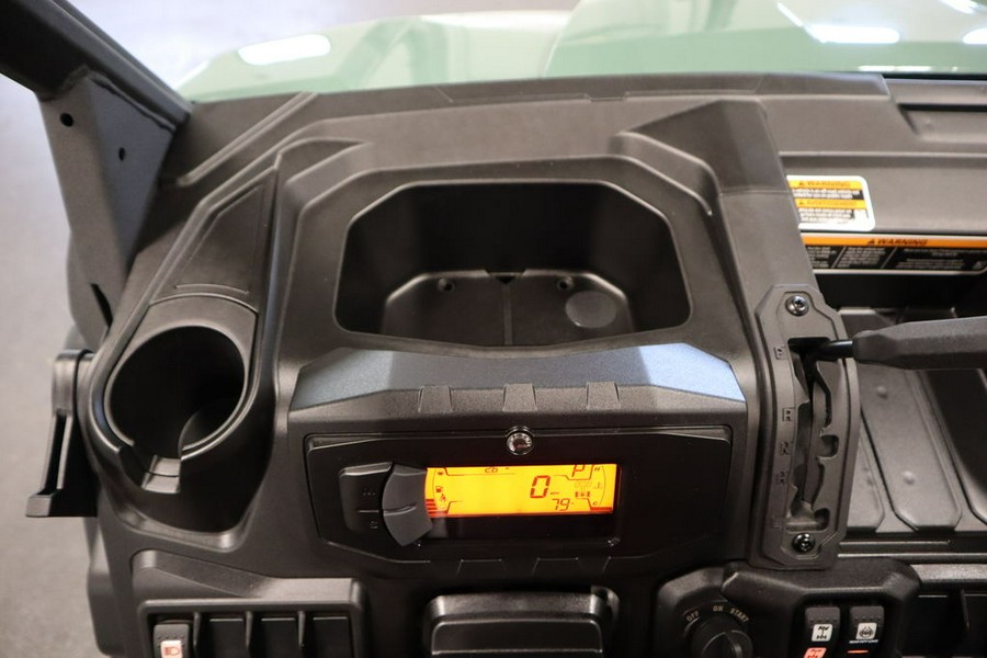 2025 Can-Am® Defender MAX HD7