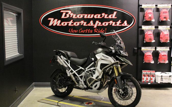2024 Triumph Tiger 1200 Rally Explorer Matt Khaki Green