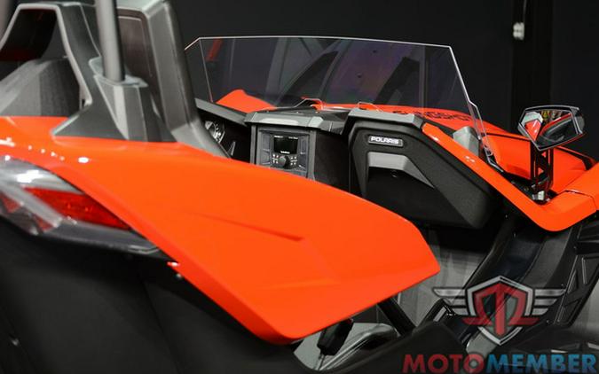 2025 Polaris Slingshot SLINGSHOT S Autodrive Slingshot Red