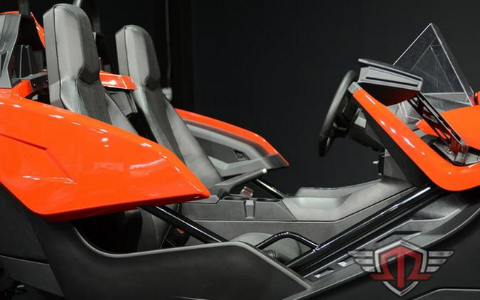 2025 Polaris Slingshot SLINGSHOT S Autodrive Slingshot Red