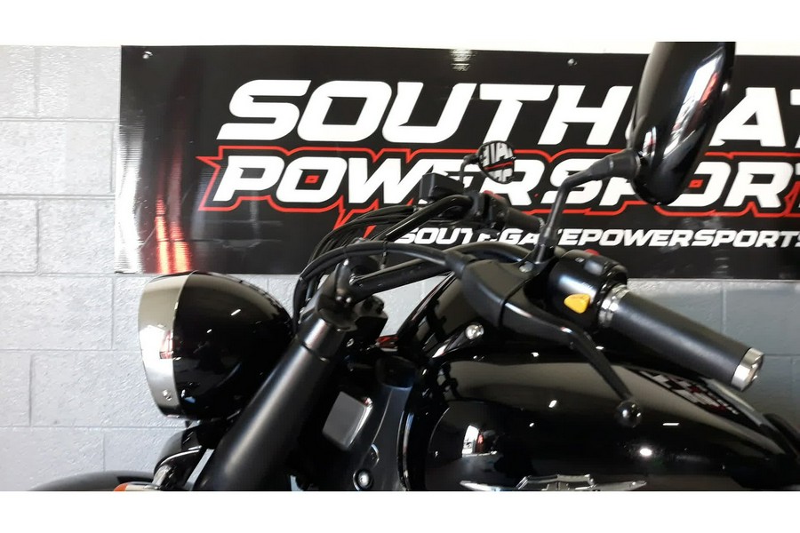 2014 BOULEVARD C90 B.O.S.S - Suzuki