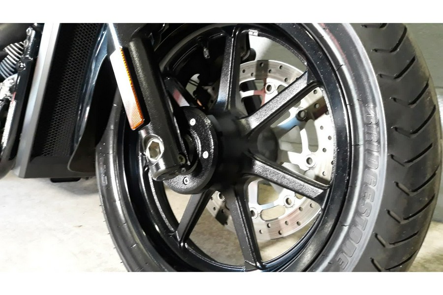 2014 BOULEVARD C90 B.O.S.S - Suzuki