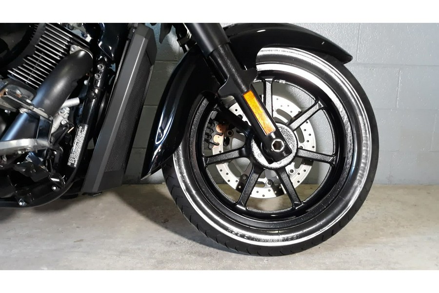 2014 BOULEVARD C90 B.O.S.S - Suzuki