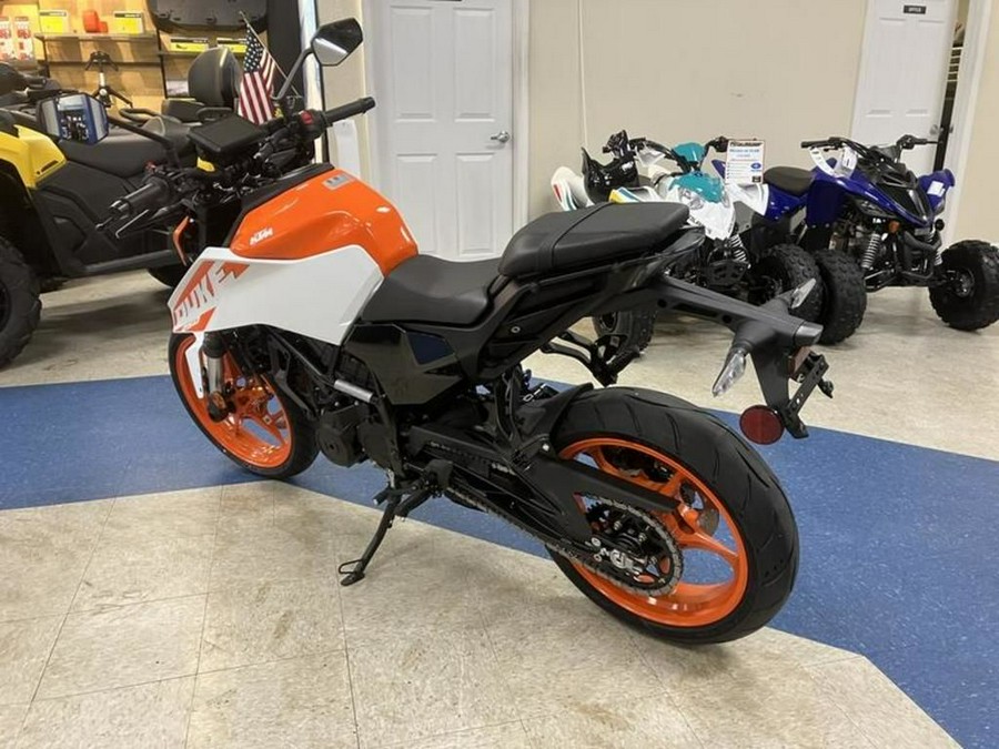 2024 KTM 250 Duke