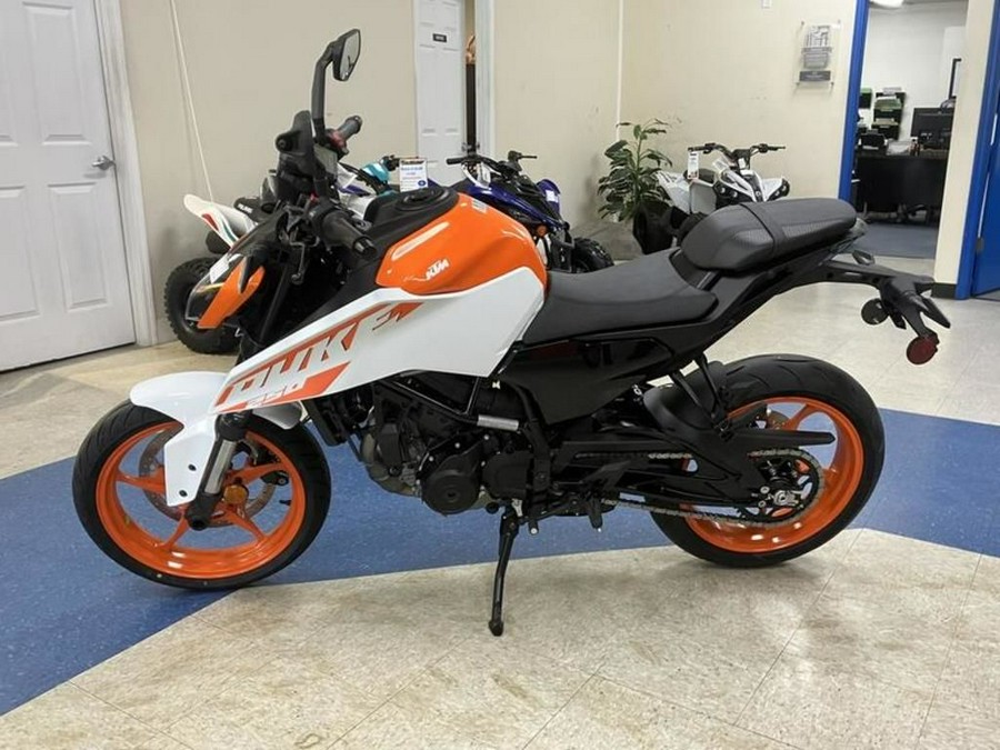 2024 KTM 250 Duke