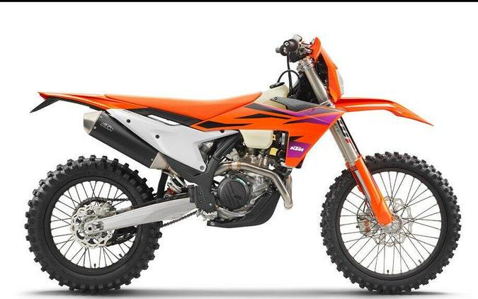 2024 KTM 500 EXC-F Six Days First Look [Fast Facts]