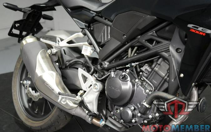 2025 Honda CB300R ABS