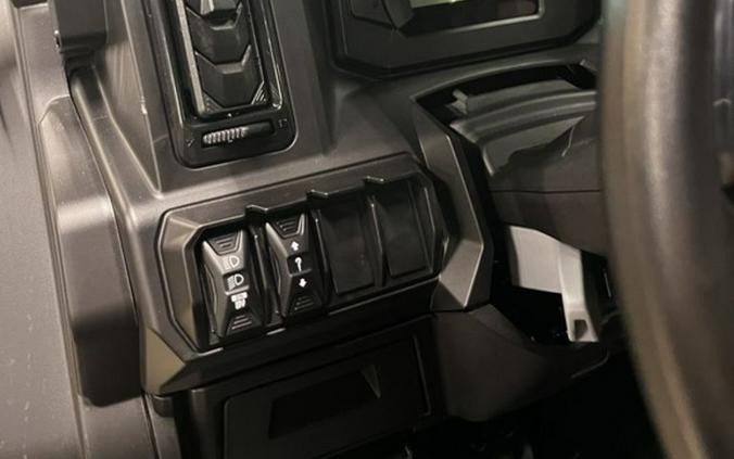 2026 Can-Am Defender MAX Lone Star Cab HD11