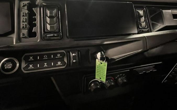 2026 Can-Am Defender MAX Lone Star Cab HD11