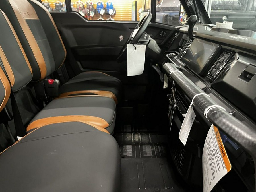 2026 Can-Am Defender MAX Lone Star Cab HD11