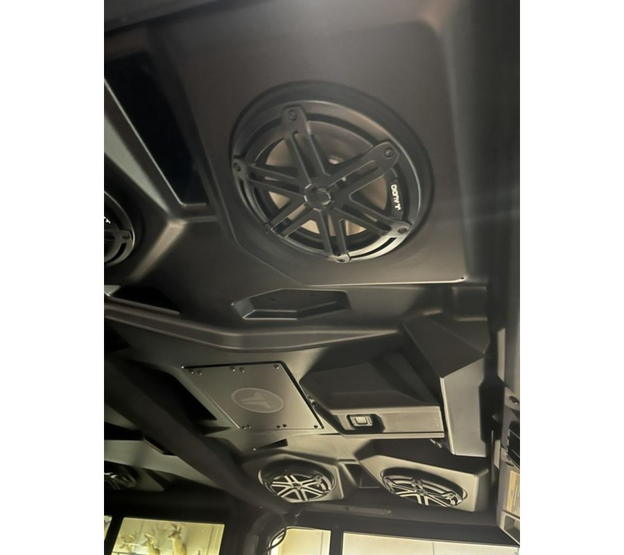 2026 Can-Am Defender MAX Lone Star Cab HD11