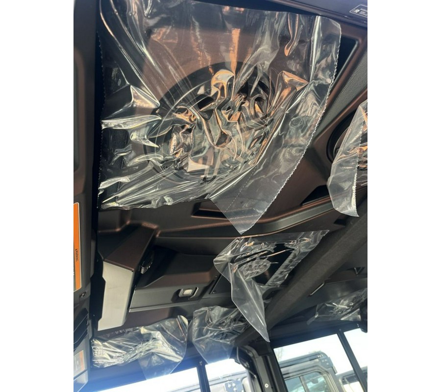 2026 Can-Am Defender MAX Lone Star Cab HD11