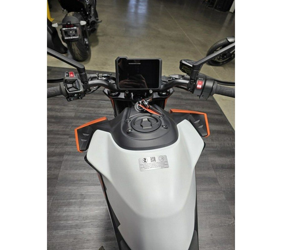 2027 KTM Duke 990