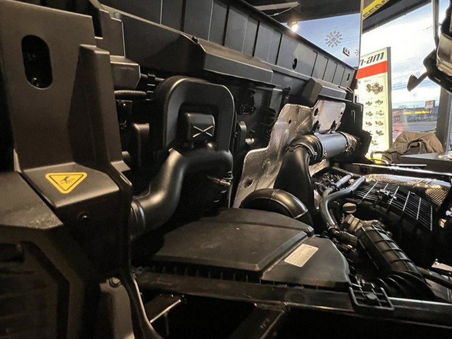 2026 Can-Am Defender Limited HD11