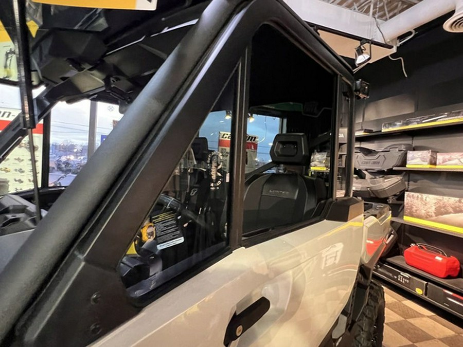 2026 Can-Am Defender Limited HD11